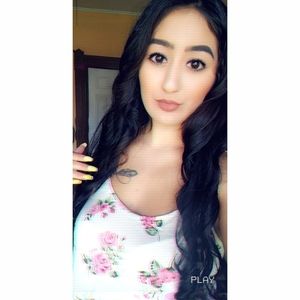 Meet your Posher, Ely